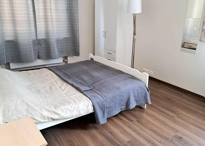 Charming Old Town Retreat Apartment *