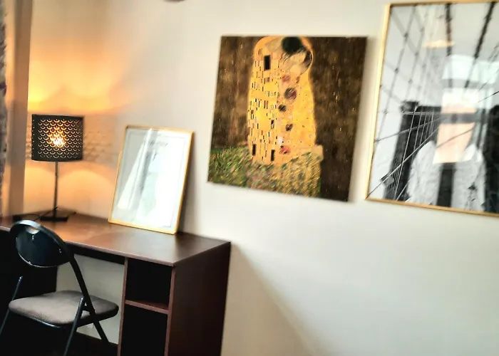 Charming Old Town Retreat Apartment